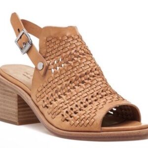 Rag & Bone Wyatt Mid Block Heel Sandal In Natural Woven Size 39